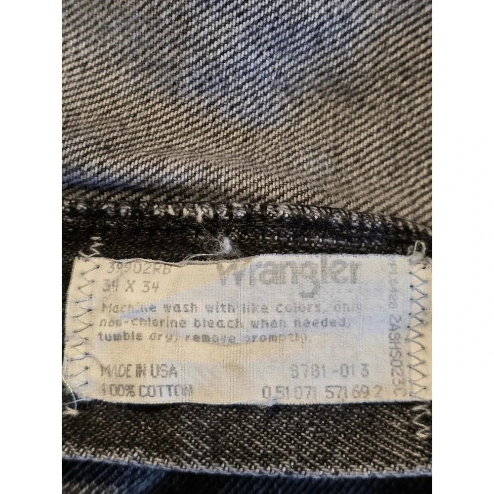 Vintage Wrangler Men's Jeans - Dark Demin, Size‎ 34 x 34